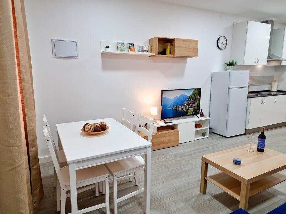 Apartamentos Bielsa 'Madrid Rio' Bagian luar foto